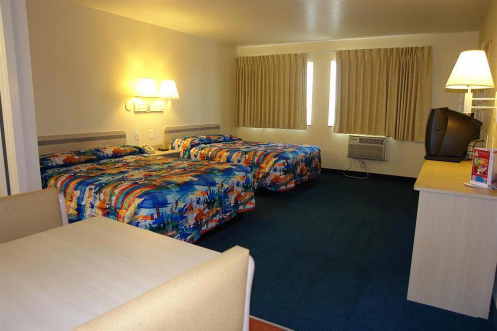 Red Roof Inn Phoenix- Midtown Δωμάτιο φωτογραφία