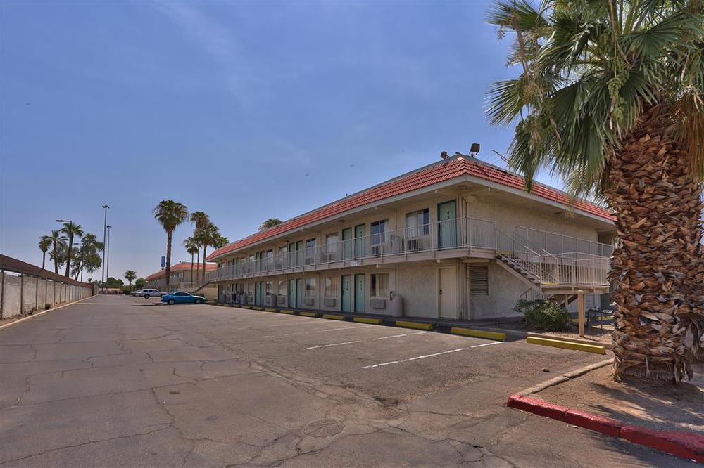 Red Roof Inn Phoenix- Midtown Εξωτερικό φωτογραφία