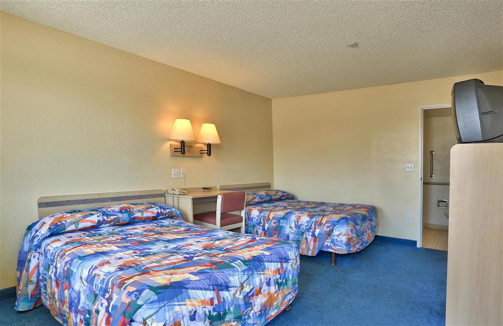 Red Roof Inn Phoenix- Midtown Δωμάτιο φωτογραφία